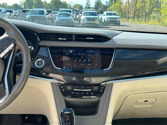 used 2022 Cadillac XT6 car, priced at $25,500
