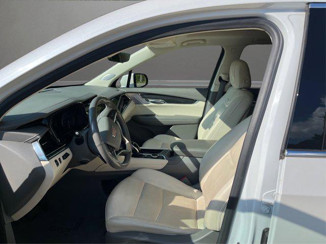 used 2022 Cadillac XT6 car, priced at $25,500