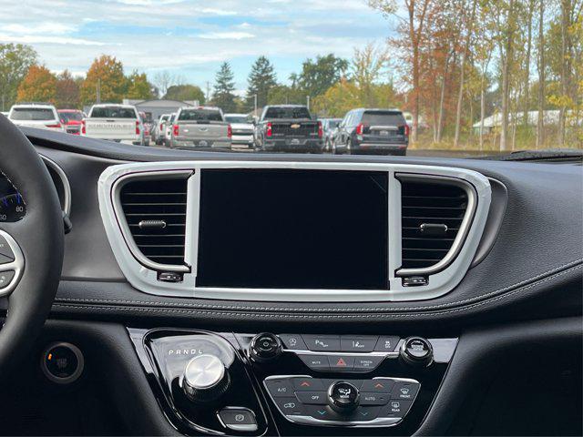 new 2026 Chrysler Pacifica car, priced at $38,305