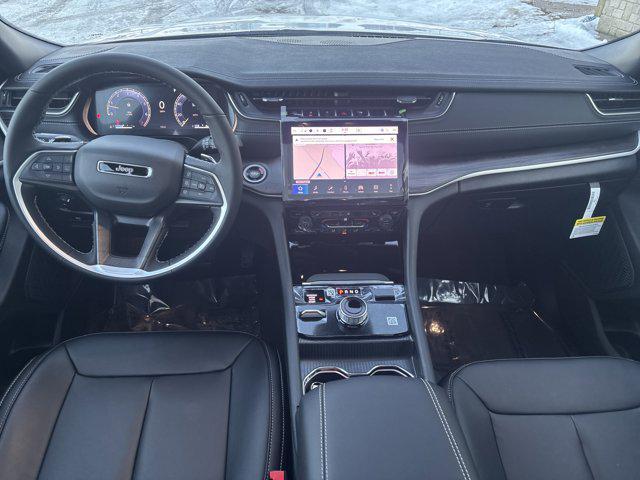 new 2025 Jeep Grand Cherokee car, priced at $41,462