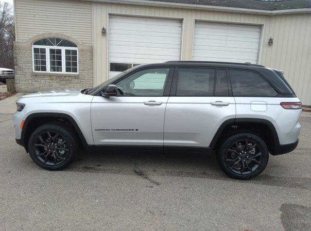new 2025 Jeep Grand Cherokee car, priced at $41,505