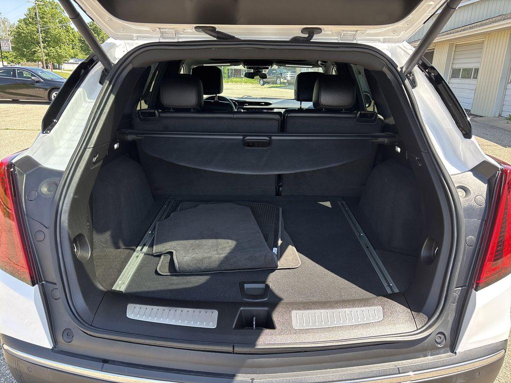 used 2024 Cadillac XT5 car, priced at $29,980
