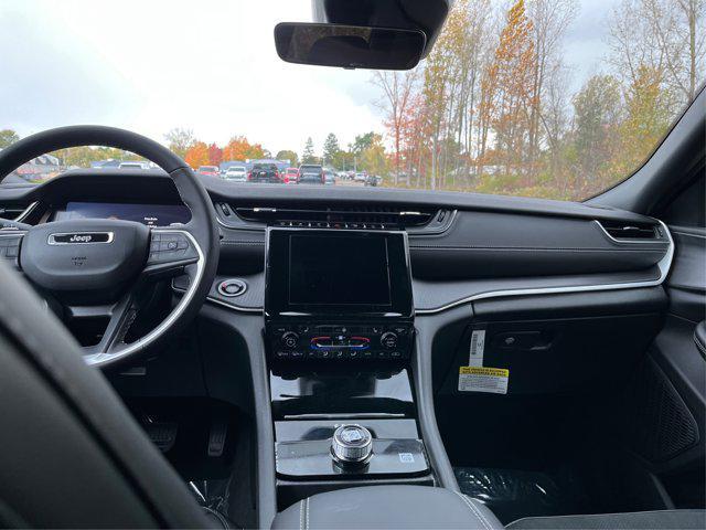 new 2025 Jeep Grand Cherokee car, priced at $34,423