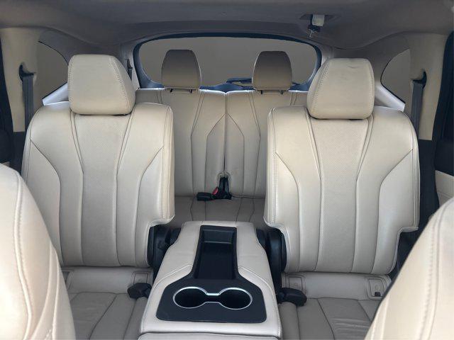 used 2024 Acura MDX car, priced at $38,400