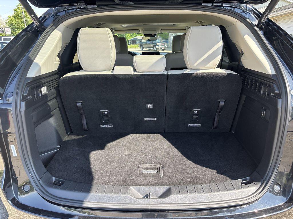 used 2024 Mazda CX-90 car, priced at $28,280