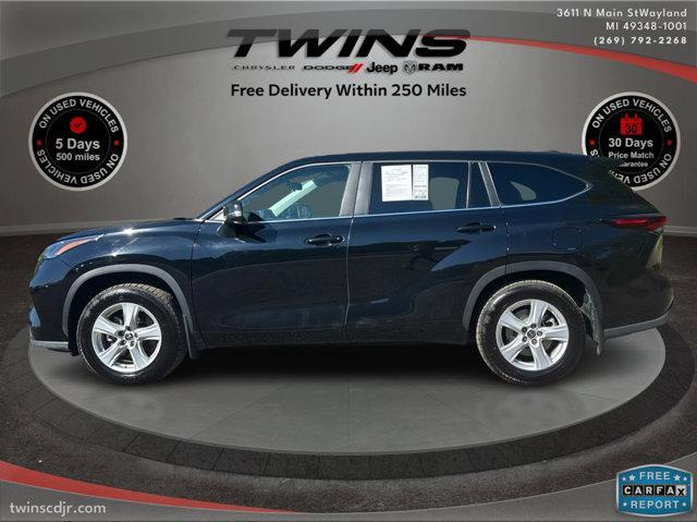 used 2024 Toyota Highlander car, priced at $28,600