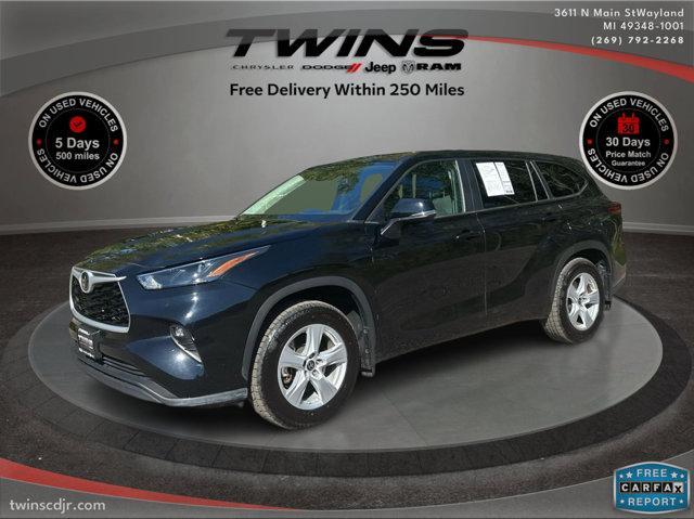 used 2024 Toyota Highlander car, priced at $28,600