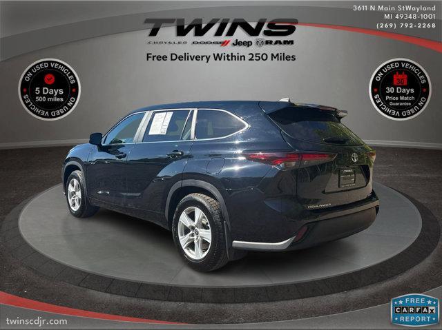 used 2024 Toyota Highlander car, priced at $28,600