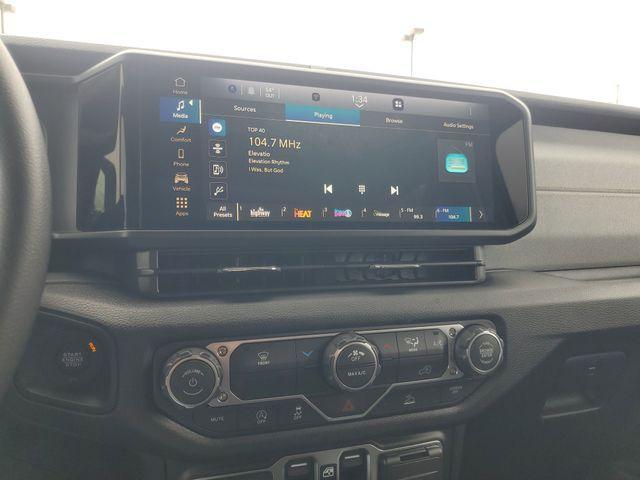 new 2026 Jeep Gladiator car, priced at $37,331