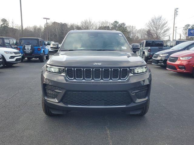 new 2025 Jeep Grand Cherokee car, priced at $31,490