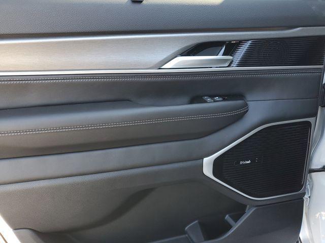 new 2026 Jeep Grand Wagoneer car, priced at $75,115