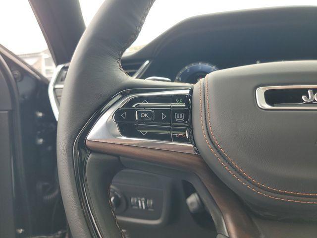 new 2025 Jeep Grand Cherokee car, priced at $59,837