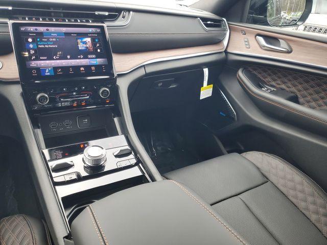 new 2025 Jeep Grand Cherokee car, priced at $59,837