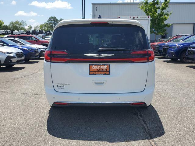 used 2025 Chrysler Pacifica car, priced at $30,670