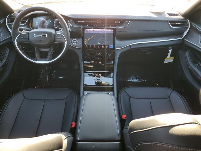 new 2025 Jeep Grand Cherokee car, priced at $39,119