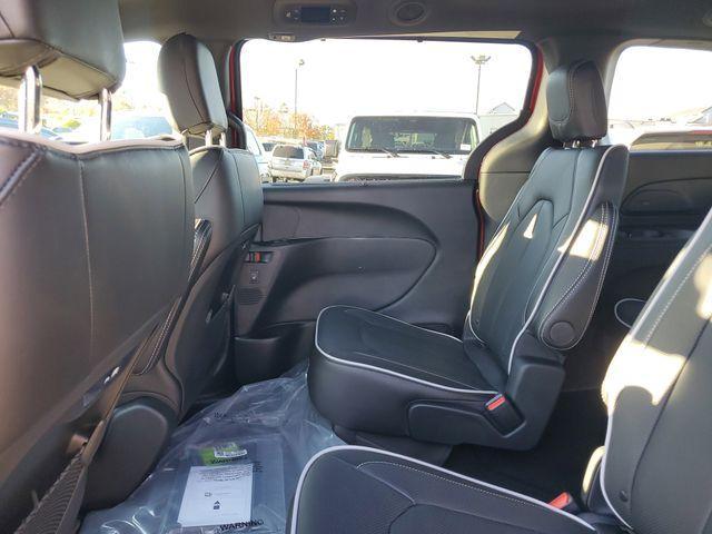 new 2026 Chrysler Pacifica car, priced at $47,156