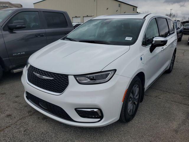 used 2023 Chrysler Pacifica Hybrid car, priced at $34,975