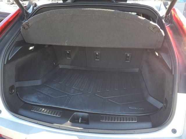 used 2022 Cadillac XT4 car, priced at $24,600