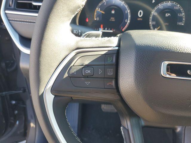 new 2025 Jeep Grand Cherokee car, priced at $34,582