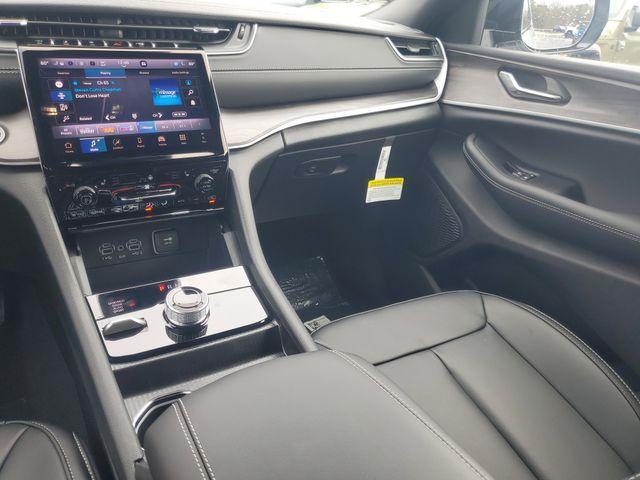 new 2025 Jeep Grand Cherokee L car, priced at $39,266