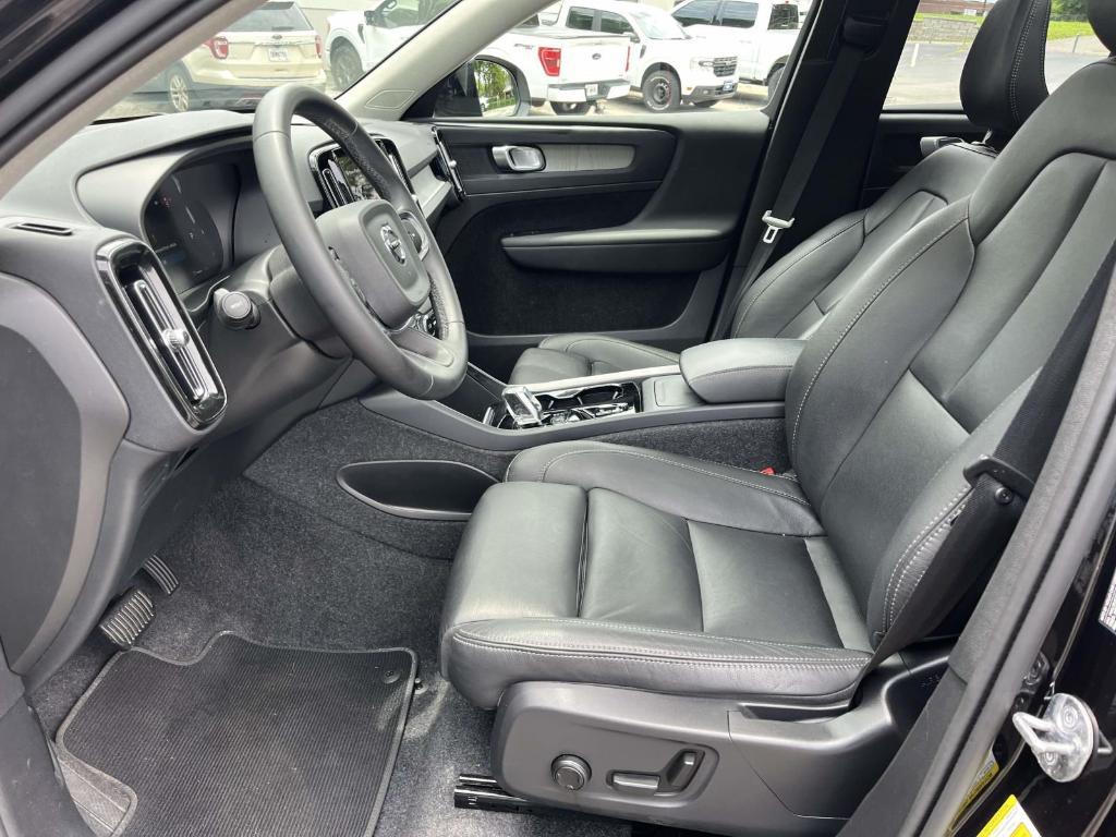 used 2025 Volvo XC40 car, priced at $33,878