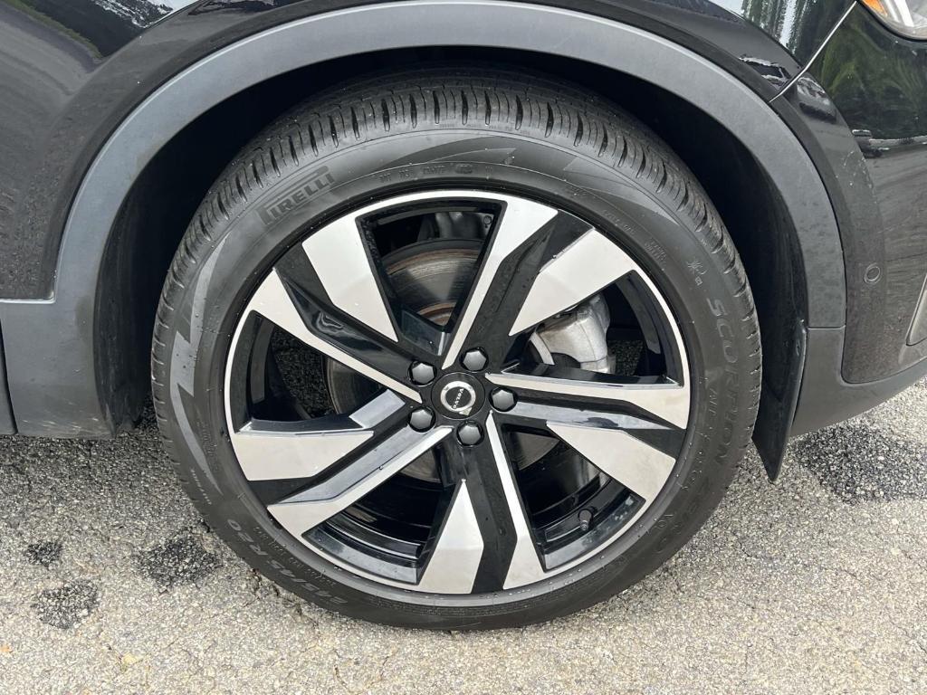 used 2025 Volvo XC40 car, priced at $33,878