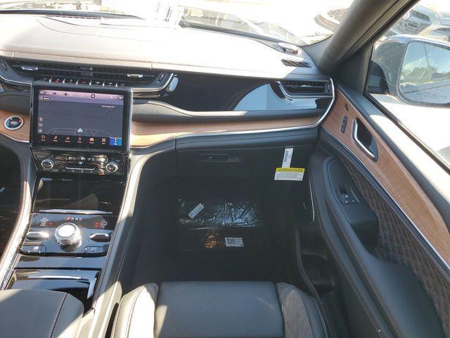 new 2025 Jeep Grand Cherokee L car, priced at $59,975