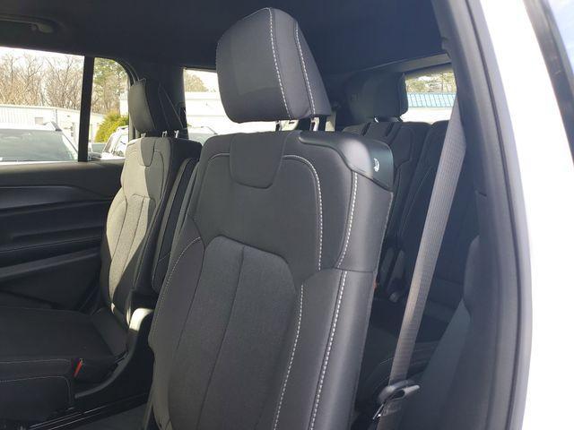 new 2025 Jeep Grand Cherokee L car, priced at $35,728