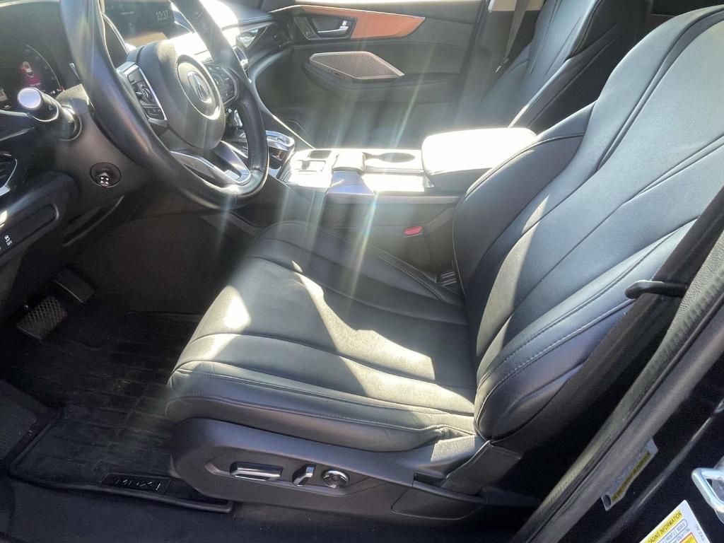 used 2022 Acura MDX car, priced at $31,500