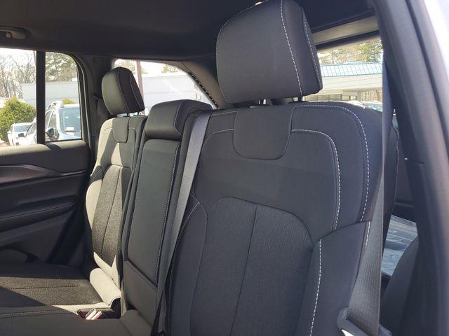 new 2026 Jeep Grand Cherokee car, priced at $37,692