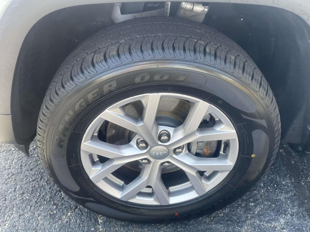 used 2022 Jeep Grand Cherokee L car, priced at $25,289