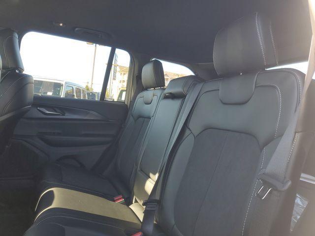 new 2025 Jeep Grand Cherokee car, priced at $36,582