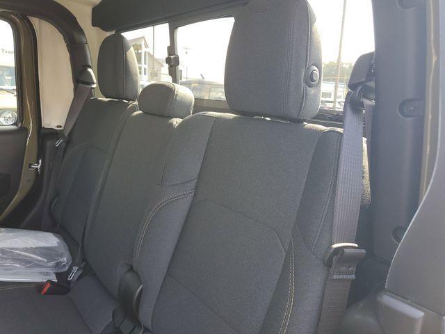 new 2025 Jeep Gladiator car, priced at $37,847