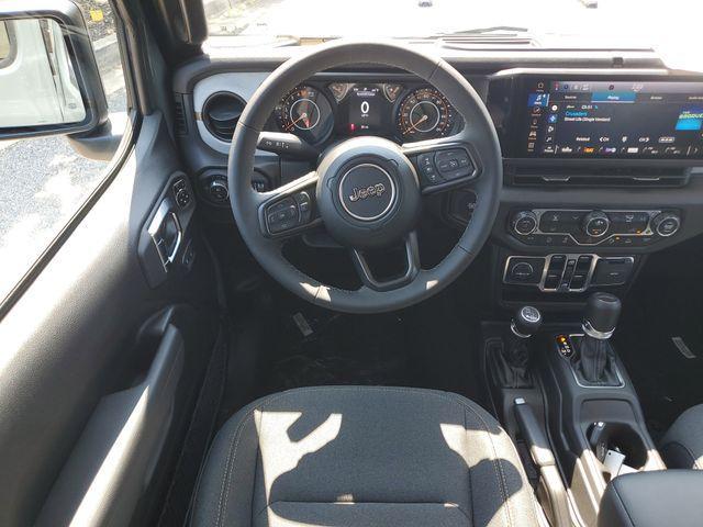 new 2025 Jeep Gladiator car, priced at $38,847