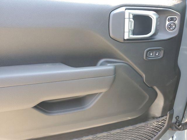 new 2025 Jeep Gladiator car, priced at $38,847