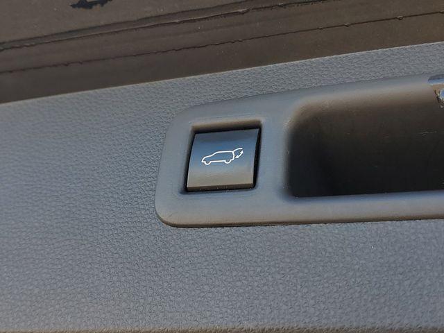 used 2022 Toyota Highlander car, priced at $26,950