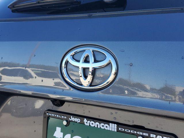 used 2022 Toyota Highlander car, priced at $26,950