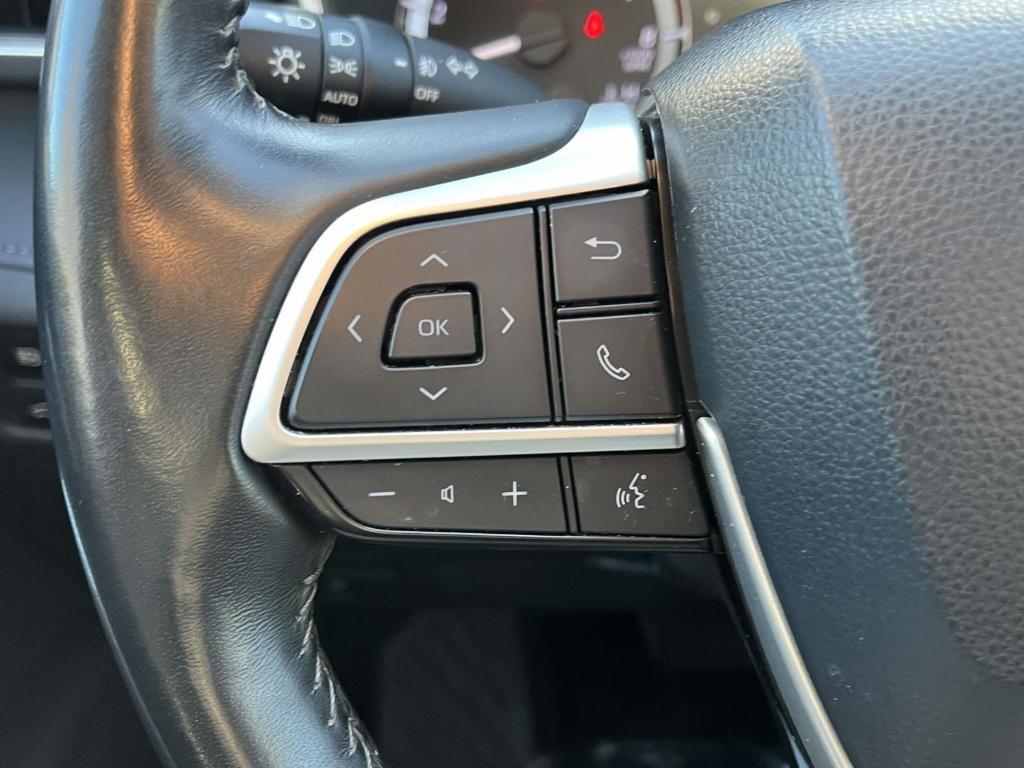 used 2023 Toyota Highlander car, priced at $32,850