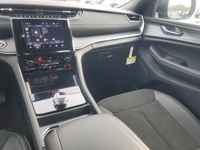 new 2025 Jeep Grand Cherokee car, priced at $36,112