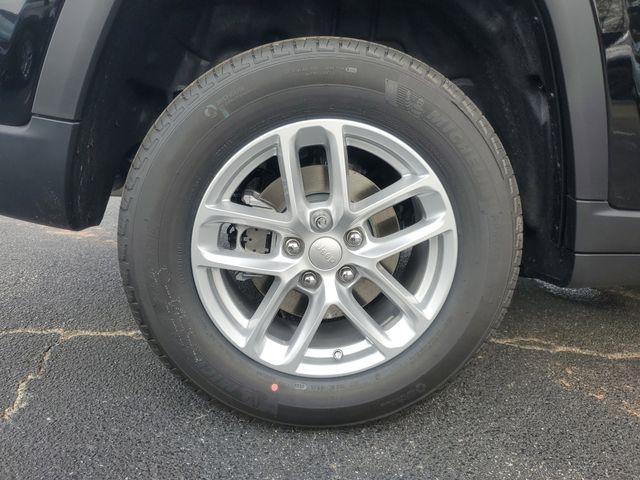 new 2025 Jeep Grand Cherokee car, priced at $32,164