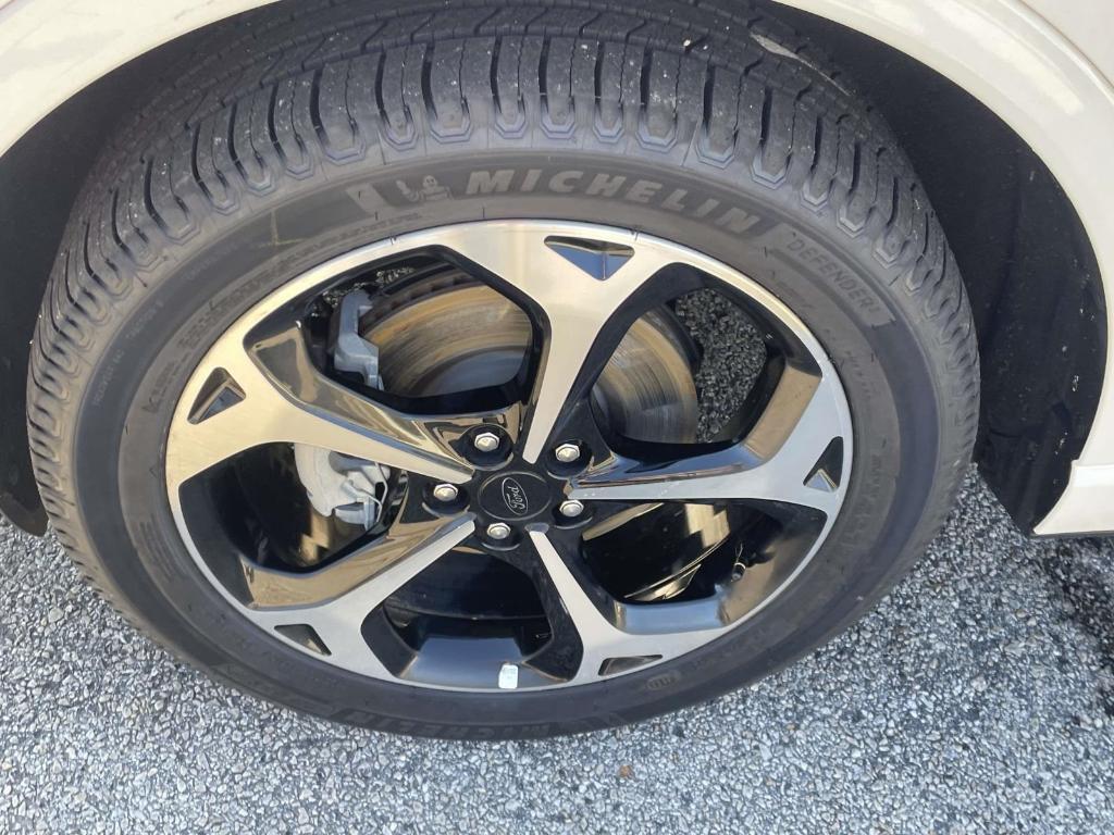 used 2023 Ford Escape car, priced at $24,281