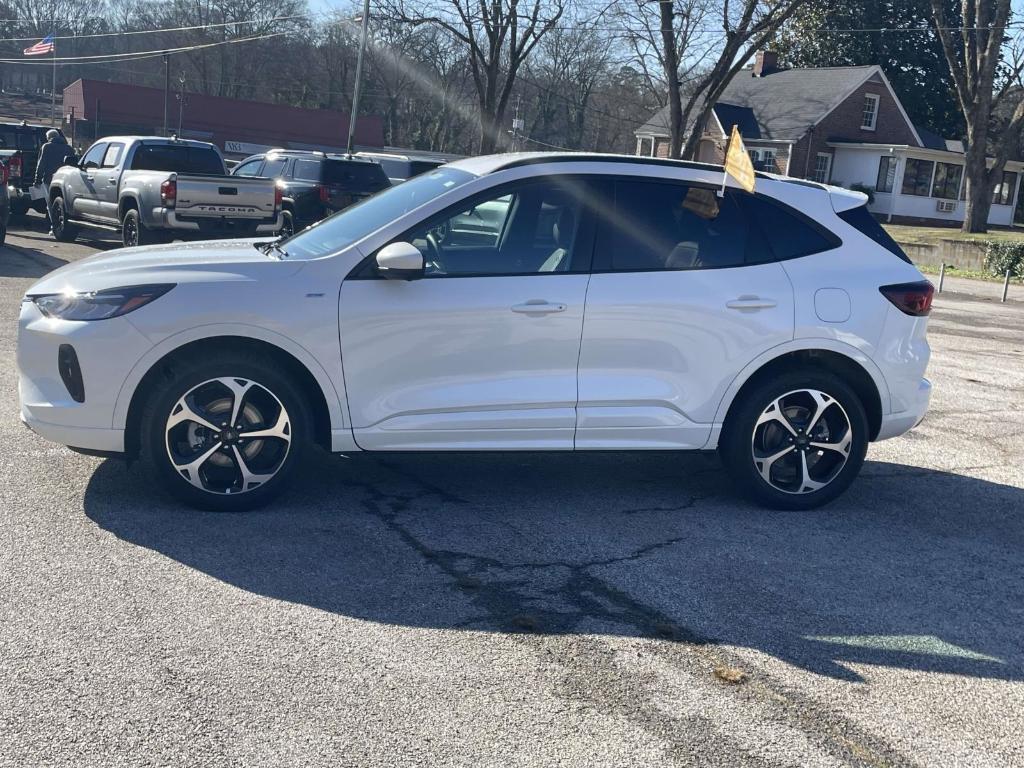 used 2023 Ford Escape car, priced at $24,281