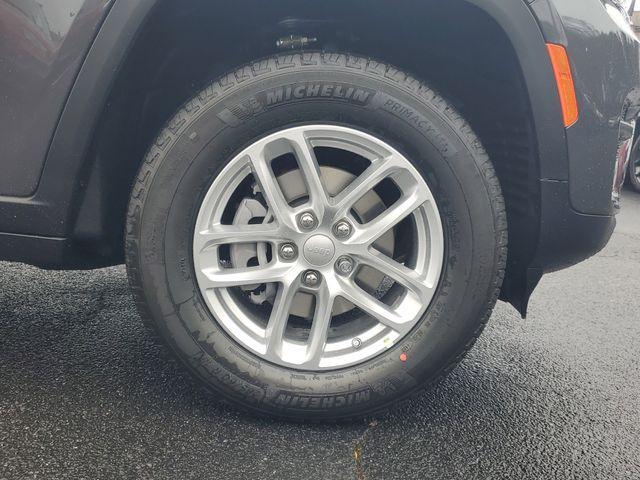 new 2025 Jeep Grand Cherokee car, priced at $32,664