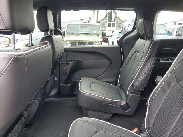 new 2026 Chrysler Pacifica car, priced at $47,156