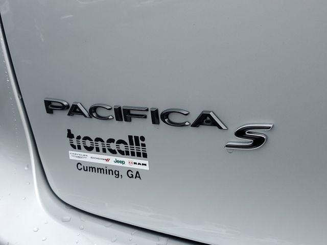 new 2026 Chrysler Pacifica car, priced at $47,156