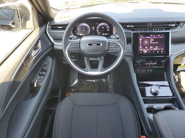 new 2025 Jeep Grand Cherokee car, priced at $31,860