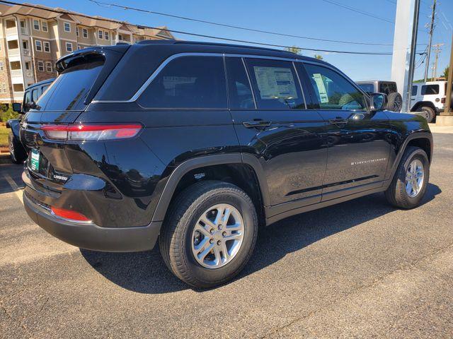 new 2025 Jeep Grand Cherokee car, priced at $31,860