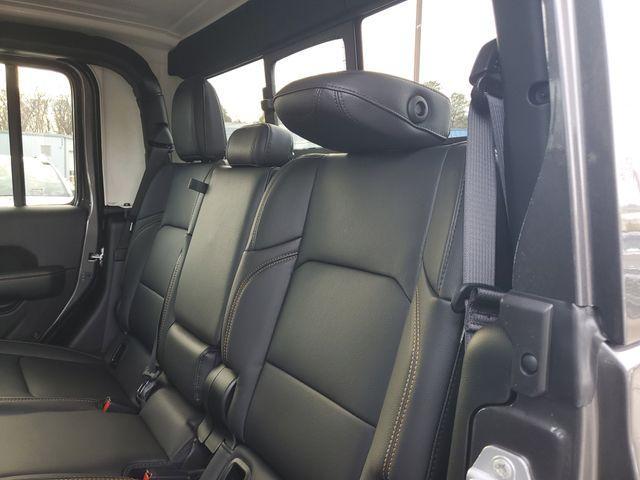 new 2026 Jeep Gladiator car, priced at $45,665