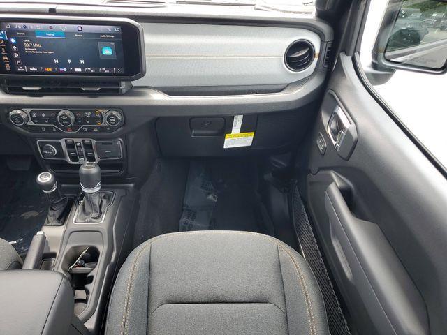 new 2025 Jeep Gladiator car, priced at $37,456