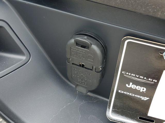 new 2025 Jeep Gladiator car, priced at $37,456